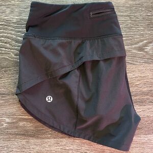 Black Lululemon Speed Up Low-Rise Lined Short 2.5”